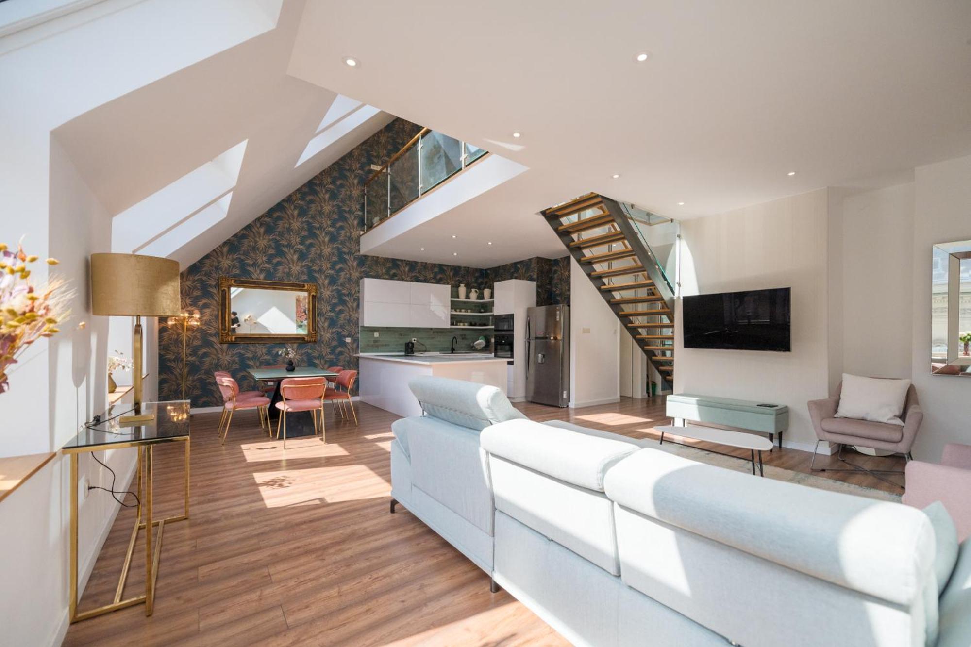 Luxury 3 Bedroom, 3 Bathroom Loft With Terrace At Opera Apartamento